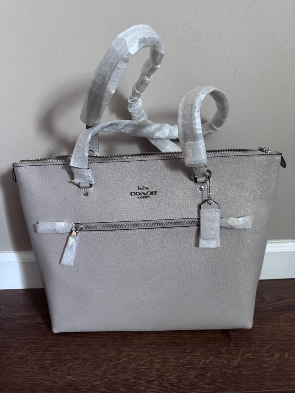 Coach Gallery Tote style 79608 - Gray - New without tags - Picture 1 of 4